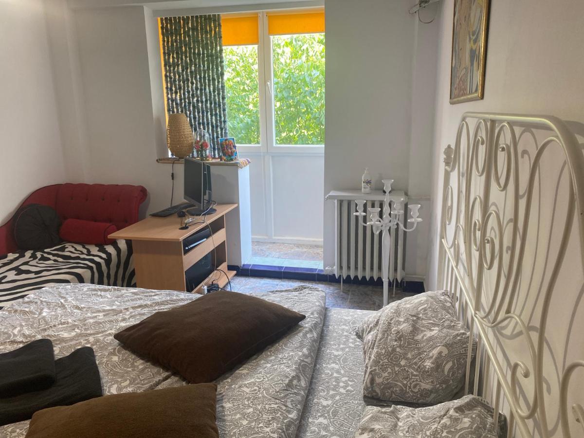 Piata Resita Host Apartment Букурещ Екстериор снимка